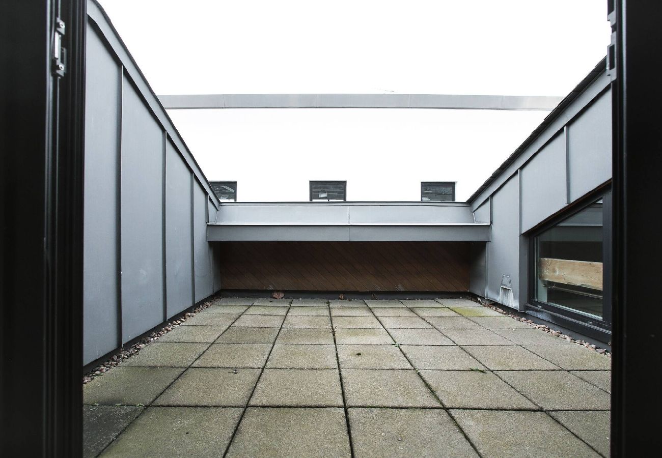 Apartment in London - ExCel Warehouse Conversion by Wild Roses 