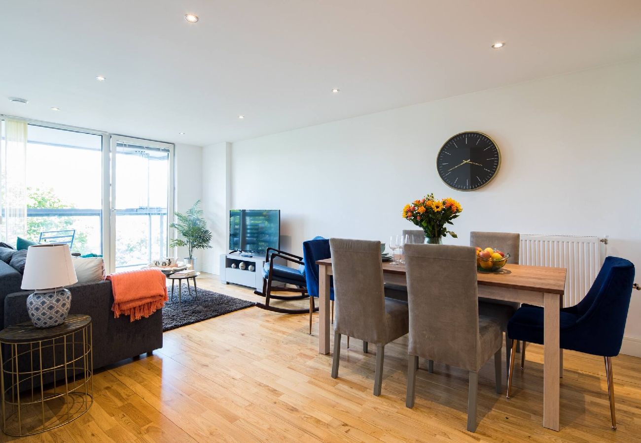 Apartment in London - Greenwich Riverside 2 Bed Apartment by Wild Roses 