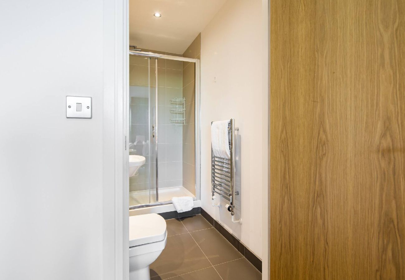 Apartment in London - Greenwich Riverside 2 Bed Apartment by Wild Roses 