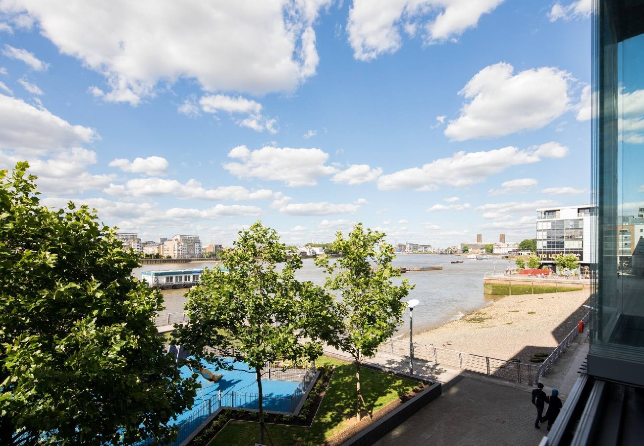 Apartment in London - Greenwich Riverside 2 Bed Apartment by Wild Roses 