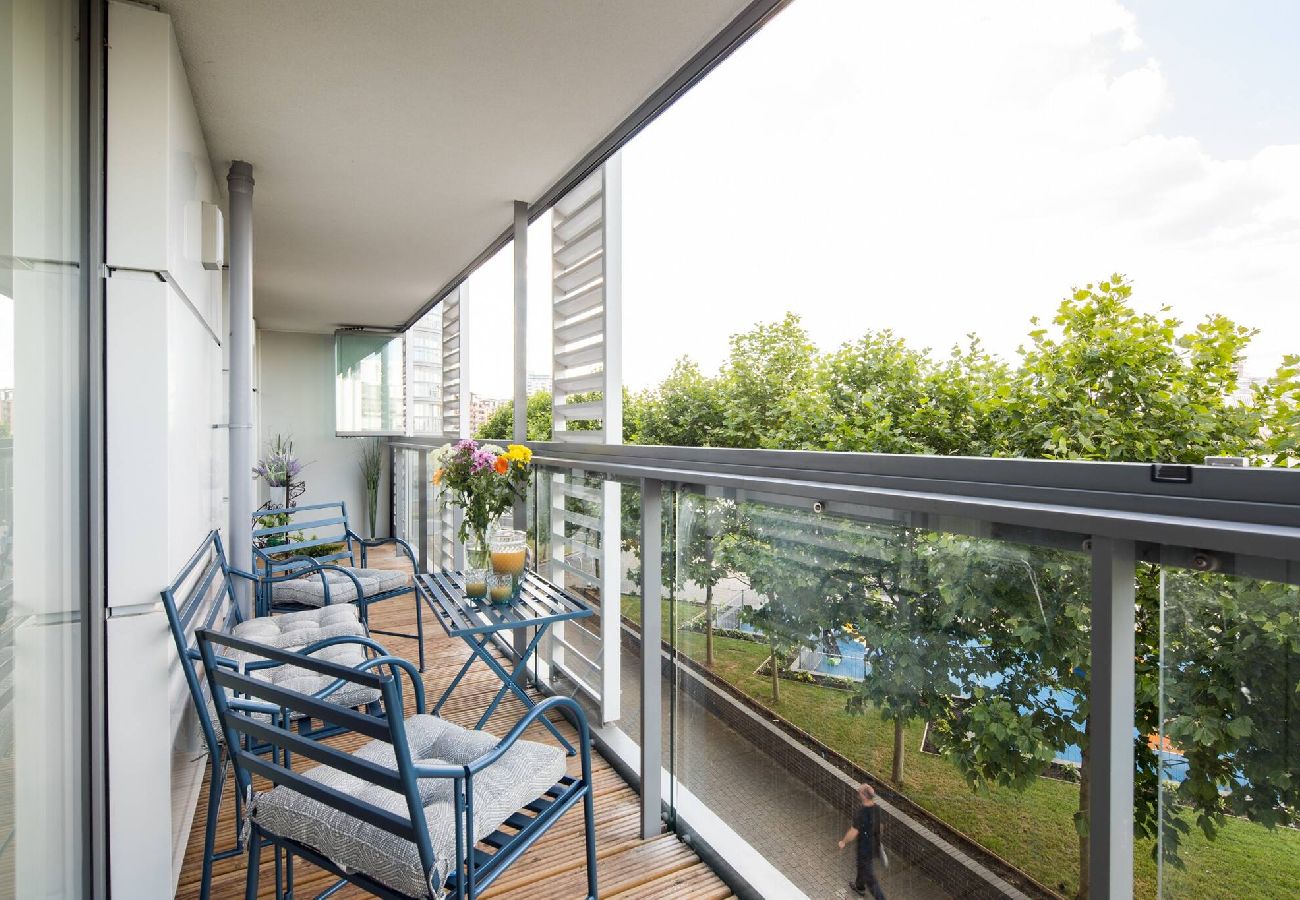 Apartment in London - Greenwich Riverside 2 Bed Apartment by Wild Roses 