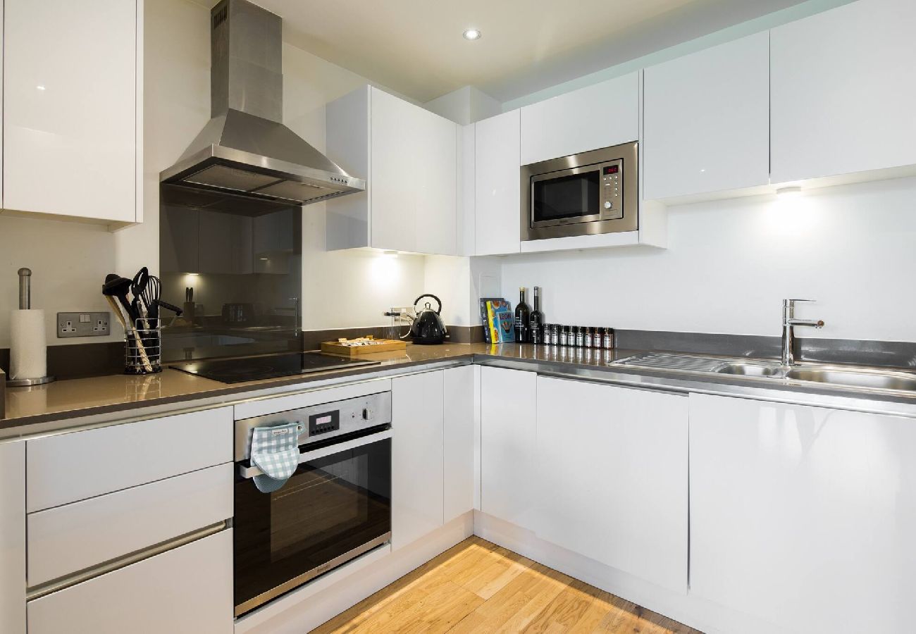 Apartment in London - Greenwich Riverside 2 Bed Apartment by Wild Roses 