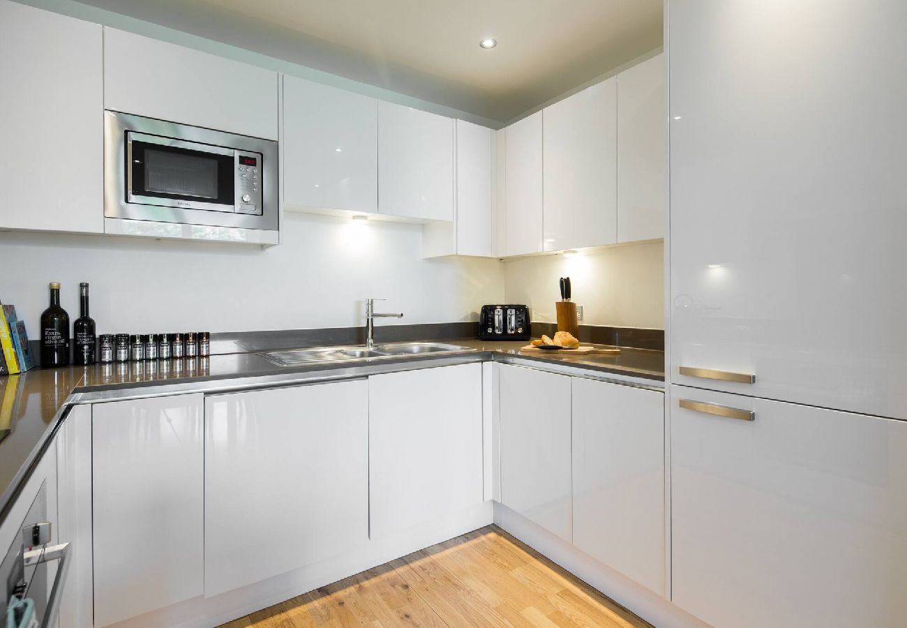 Apartment in London - Greenwich Riverside 2 Bed Apartment by Wild Roses 