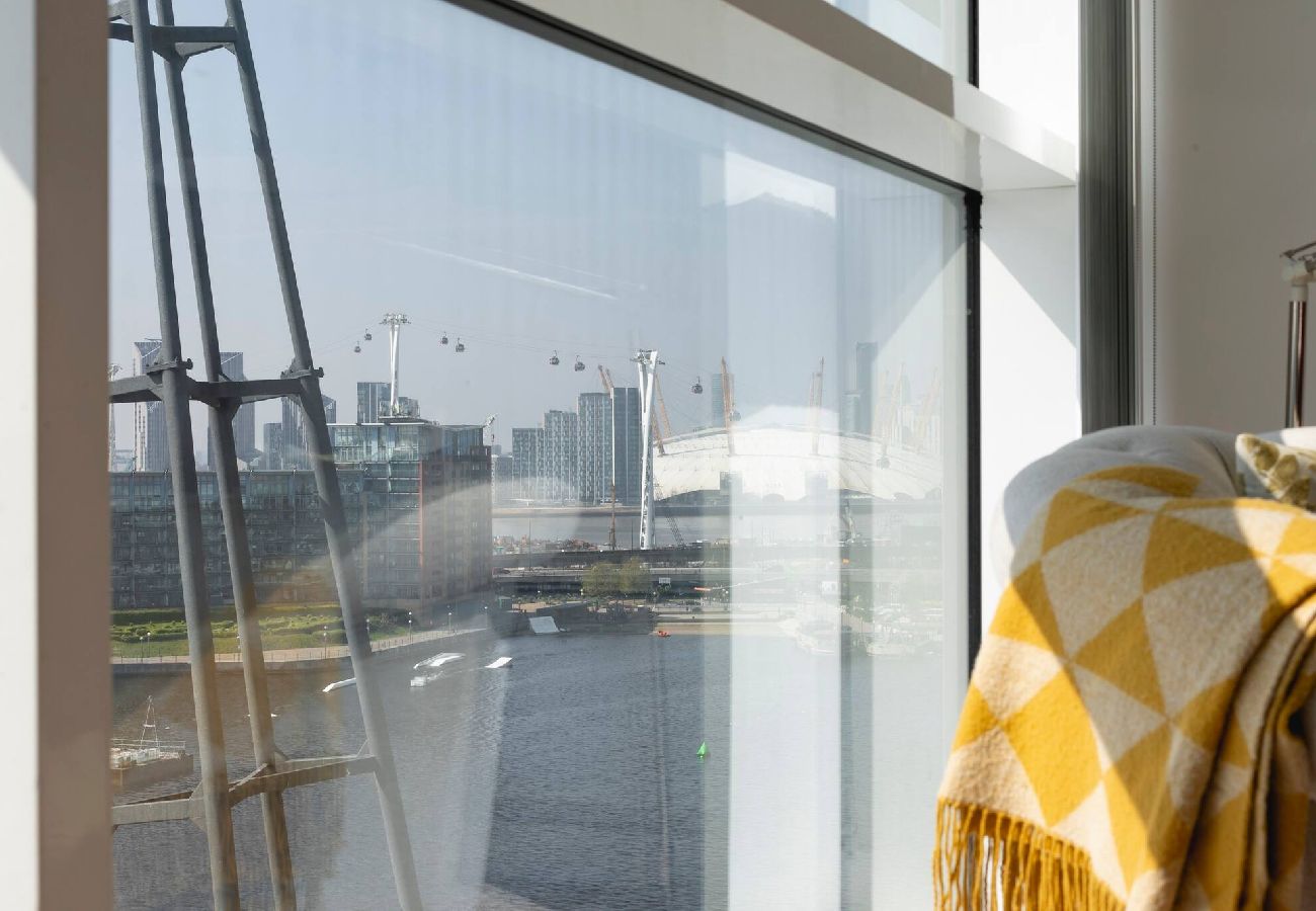 Rent by room in London - Waterfront | Excel | King Room 