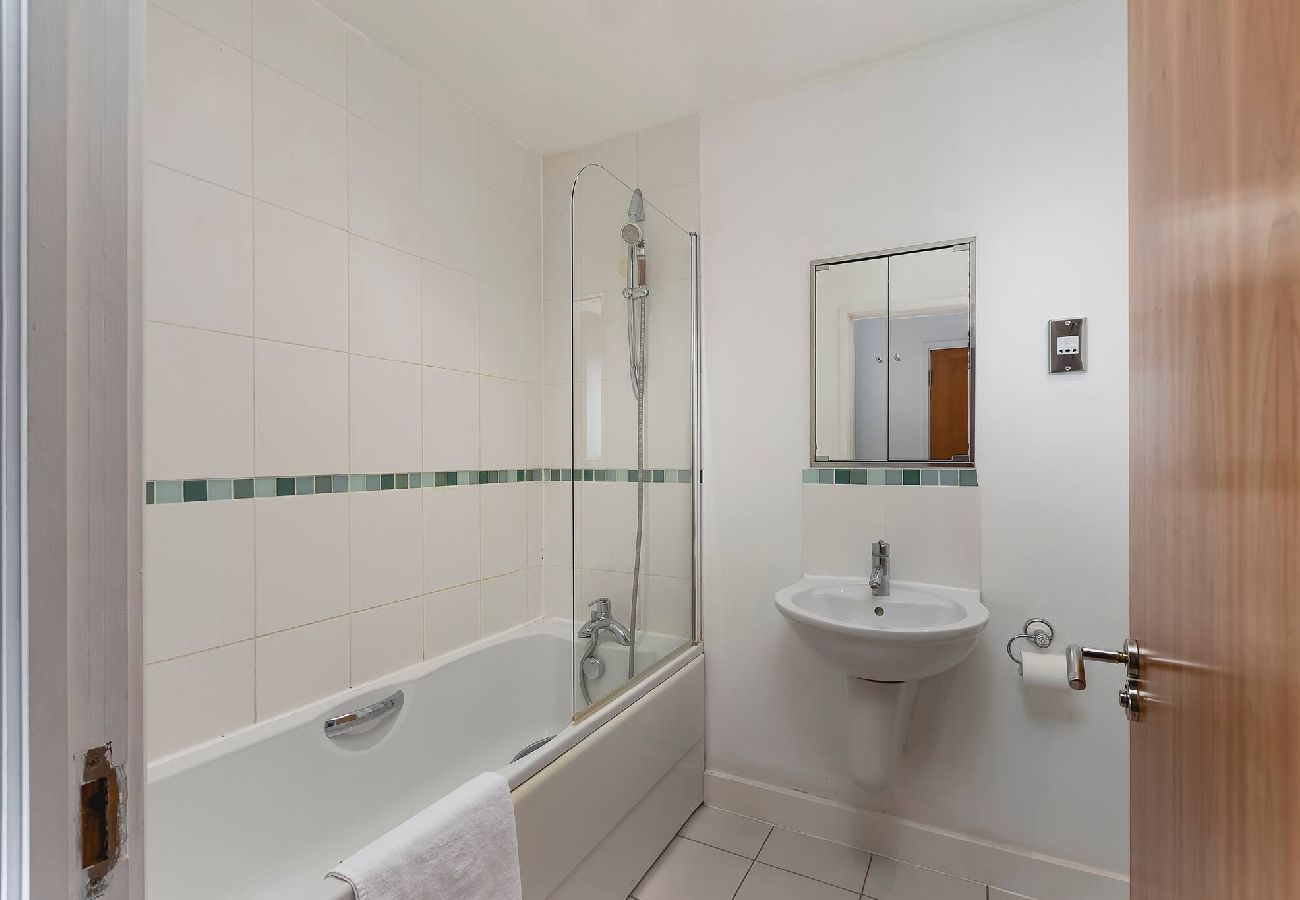 Rent by room in London - Waterfront | ExCel | Double room 