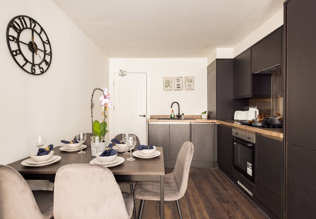 Apartment in London - Chic Retreat by Wild Roses - A 