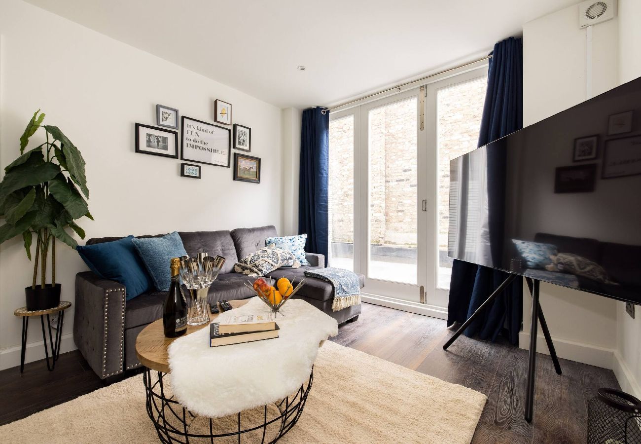 Apartment in London - Chic Retreat by Wild Roses - A 