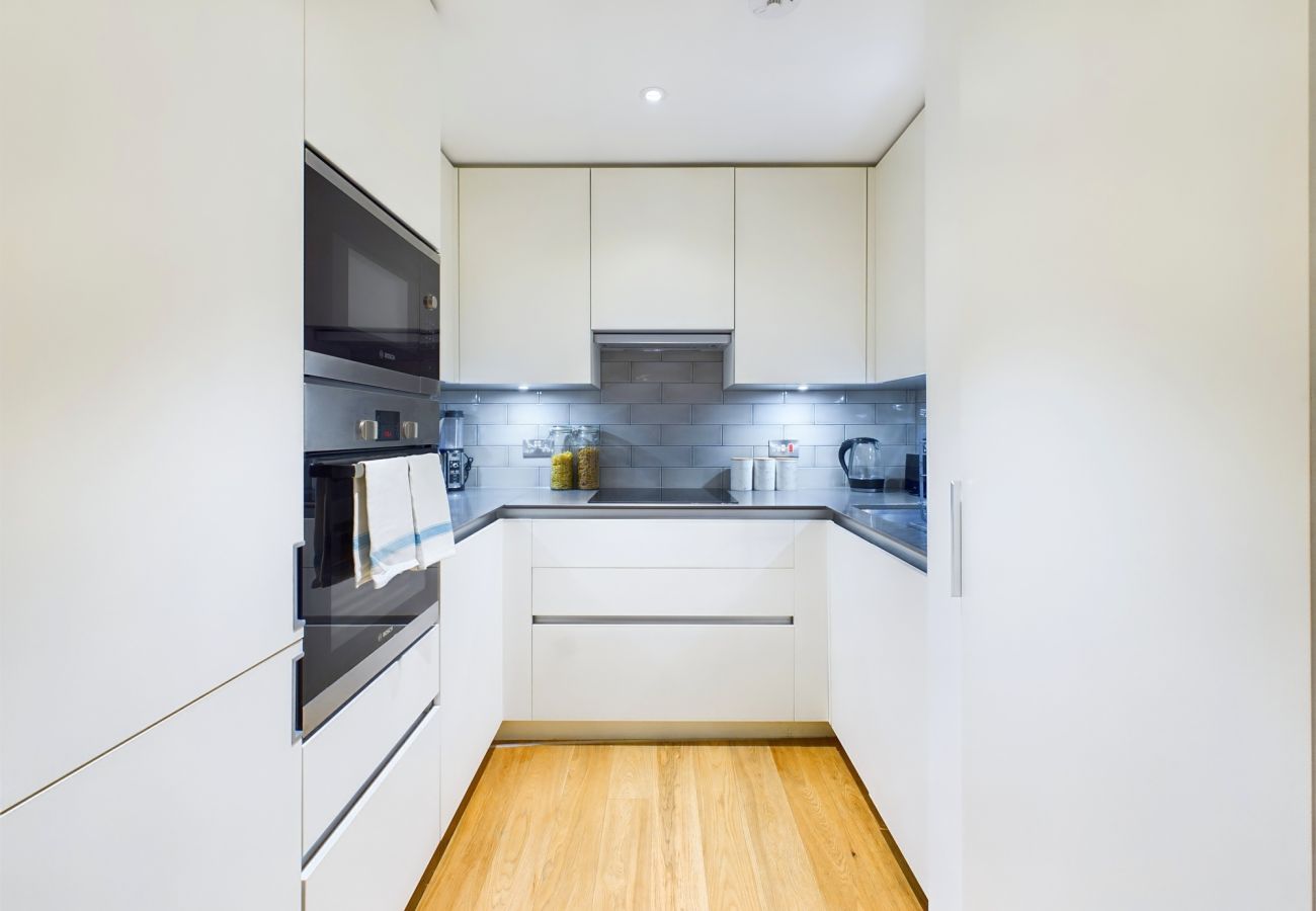 Apartment in Canning Town - Stylish Royal Docks Apartment by Wild Roses