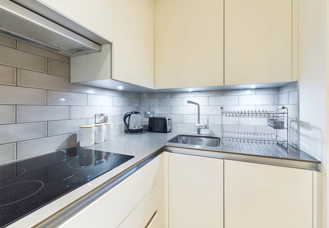 Apartment in Canning Town - Stylish Royal Docks Apartment by Wild Roses
