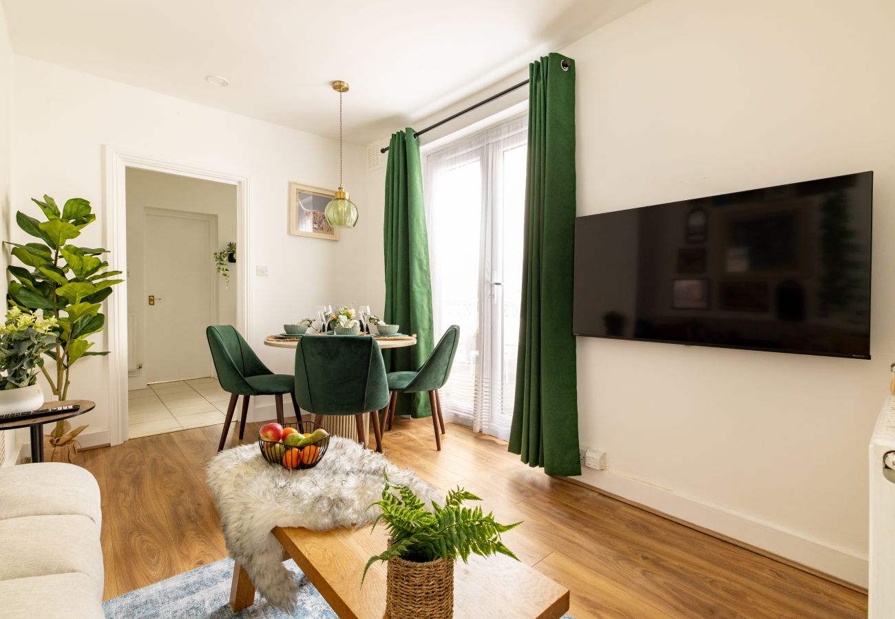 Apartment in Greenwich - The Garden Nest – Victorian 2-Bed