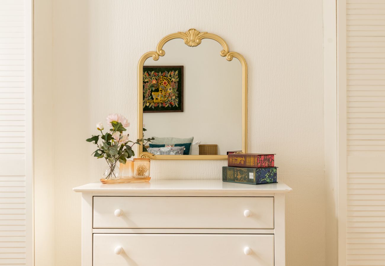 Apartment in Greenwich - The Garden Nest – Victorian 2-Bed