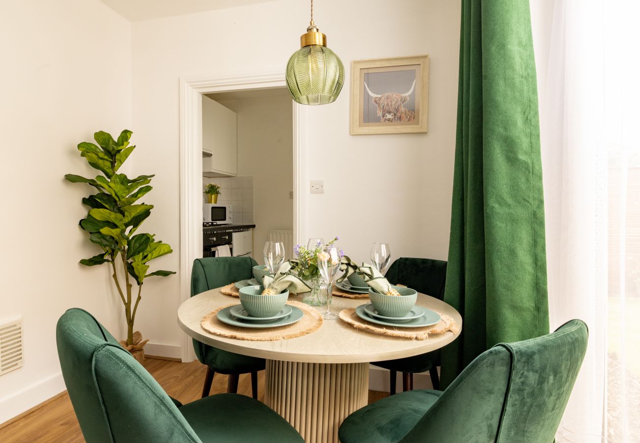 Apartment in Greenwich - The Garden Nest – Victorian 2-Bed