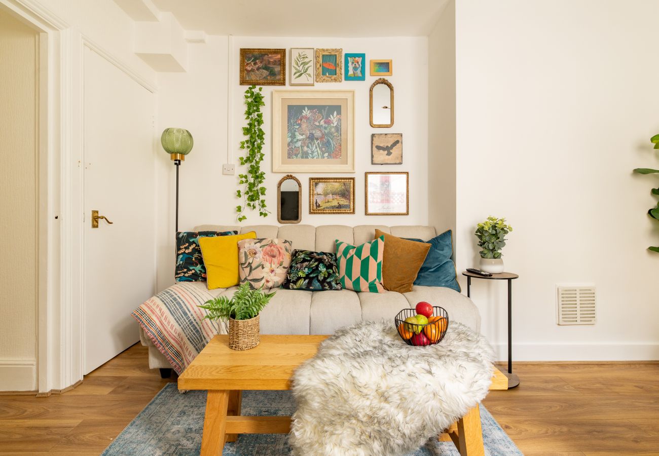 Apartment in Greenwich - The Garden Nest – Victorian 2-Bed