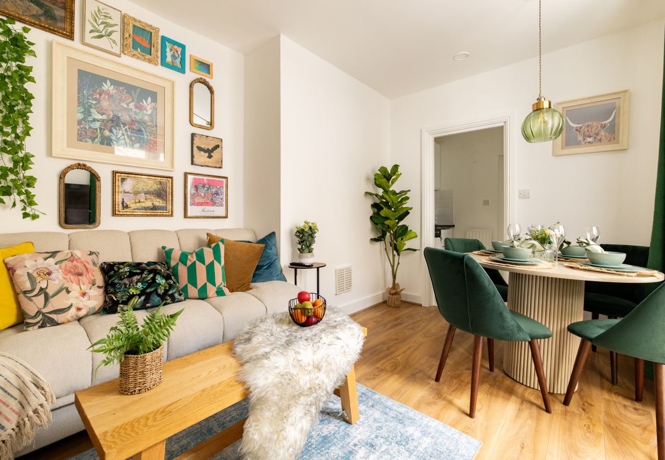 Apartment in Greenwich - The Garden Nest – Victorian 2-Bed