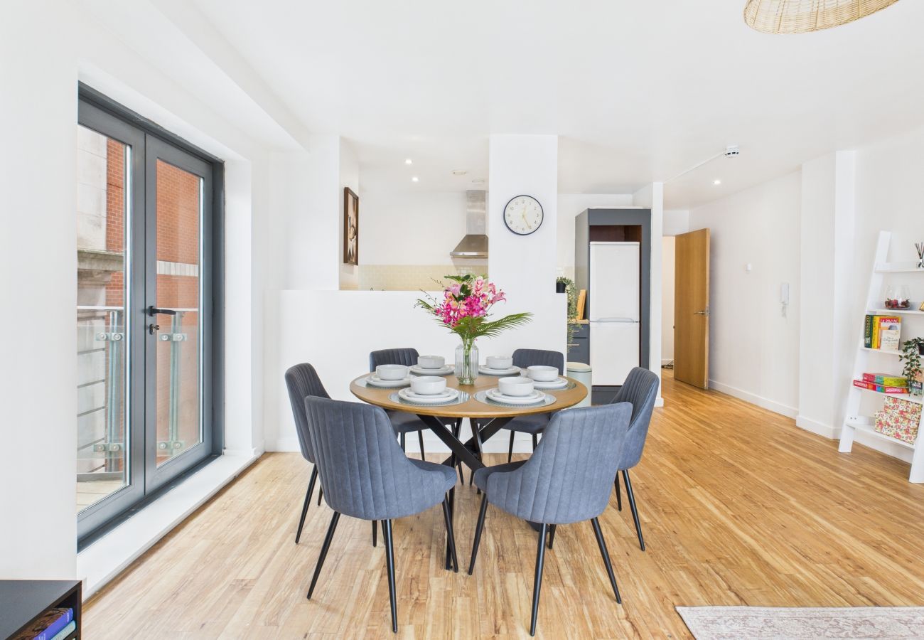 Apartment in Manchester - Bright & Stylish 2-Bed | Central Manchester