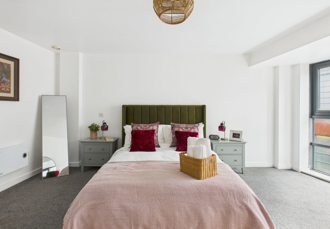 Apartment in Manchester - Bright & Stylish 2-Bed | Central Manchester