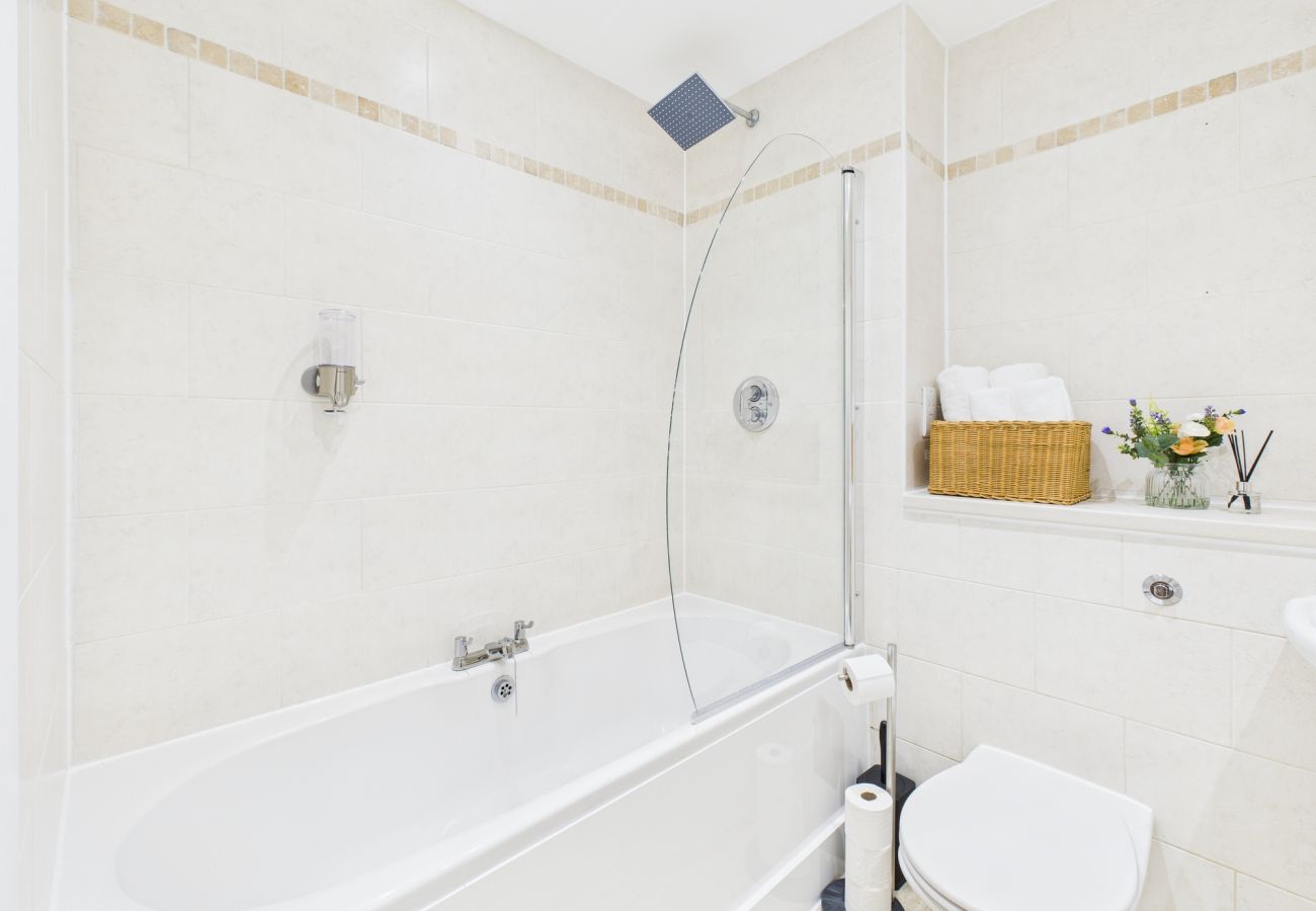 Apartment in Manchester - Bright & Stylish 2-Bed | Central Manchester