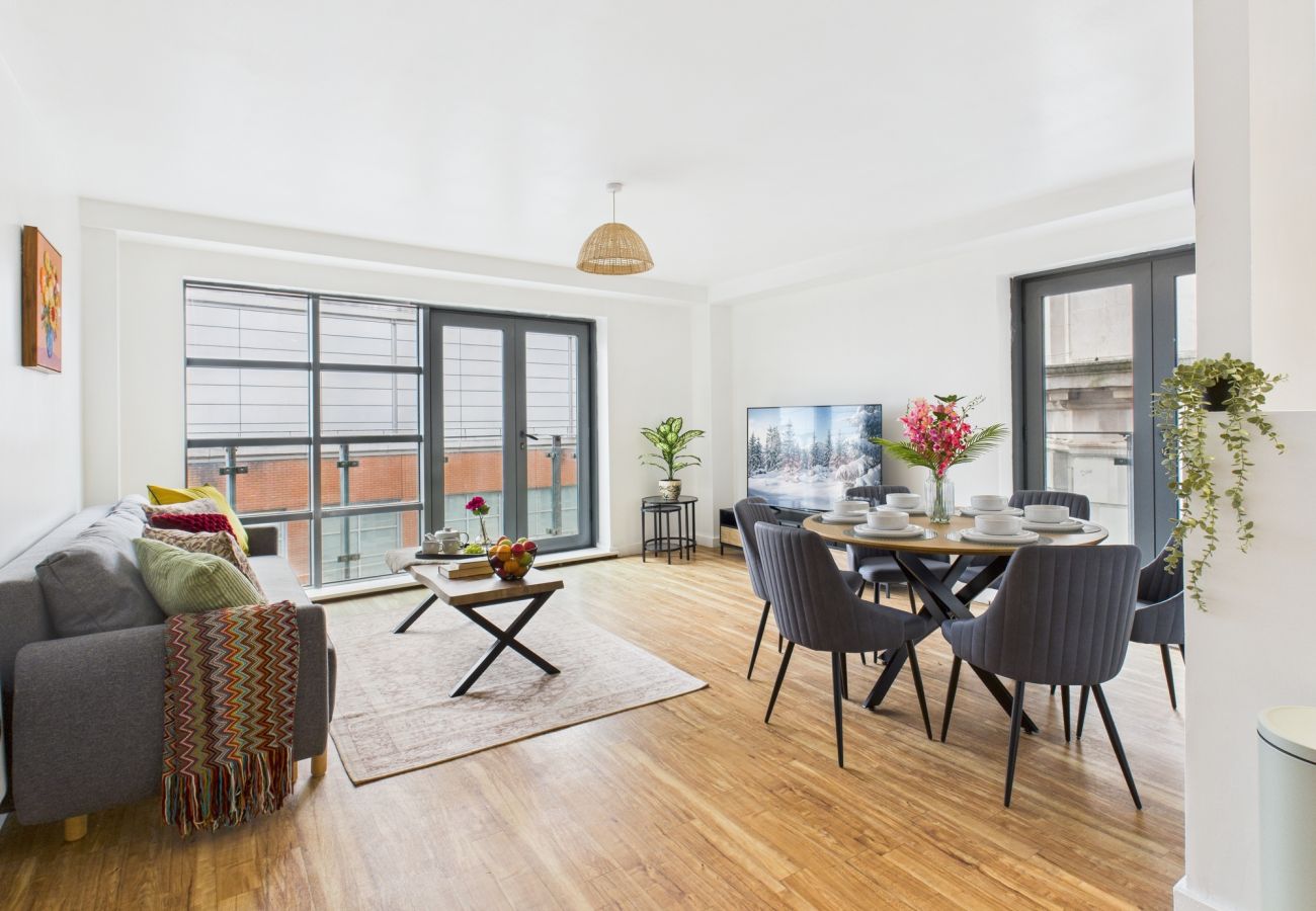 Apartment in Manchester - Bright & Stylish 2-Bed | Central Manchester