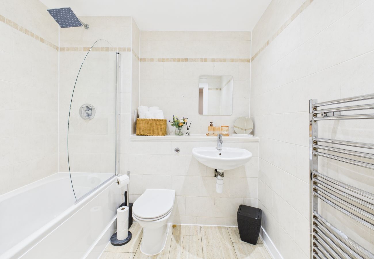 Apartment in Manchester - Bright & Stylish 2-Bed | Central Manchester